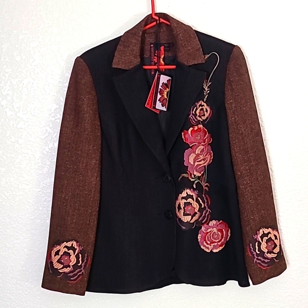 Debbie Shuchat blazer with floral embroidery, size L,  NWT
